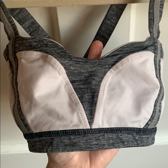 Lululemon XS Workout Sports Bra - Picture 4 of 4